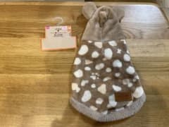 ダイソー　犬の洋服　Mサイズのサムネイル