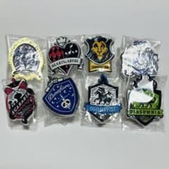 ノ*ア様 寮章 ツイステ ピンバッジ ガチャガチャ 全種のサムネイル