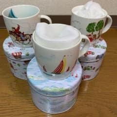 Cath Kidston キャスキッドソン　缶入り　マグのサムネイル