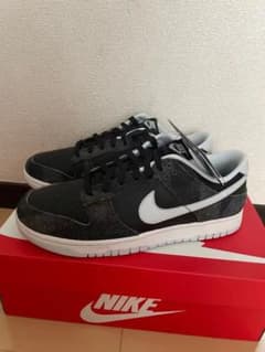 NIKE DUNK LOW  ZEBRAのサムネイル