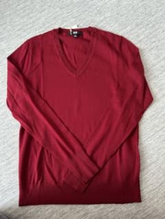 UNIQLO Vネックセーターのサムネイル