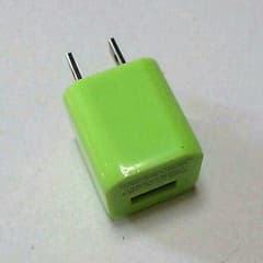 新品☆充電ACアダプター／グリーン☆送料込のサムネイル