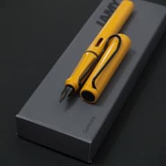 ラミー サファリ 黒クリップ  万年筆 LAMY SAFARIのサムネイル