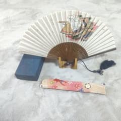 和の絵柄 扇子と布製ケースのサムネイル