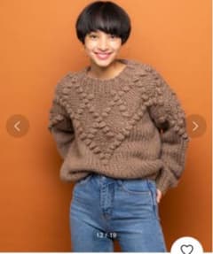 ハンド編みポンポンニット　ブラウンのサムネイル