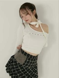 andmary Nana ribbon oneshoulder topsのサムネイル