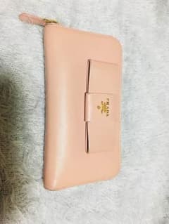 PRADAのサムネイル