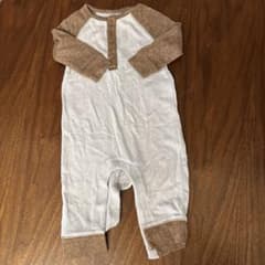 GAP ラグランスリーブロンパースのサムネイル