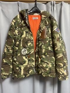 A BATHING APE 迷彩 ダウンジャケットのサムネイル