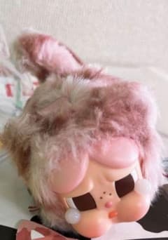POPMARTクライベイビーPinkのサムネイル