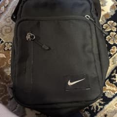 Nike ブラック ショルダーバッグのサムネイル