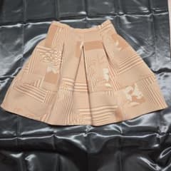 リリーブラウン　ベージュ系　 総柄　 フレアスカート　 ひざ丈のサムネイル