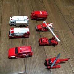 タラタタさん専用。消防車 トミカのサムネイル