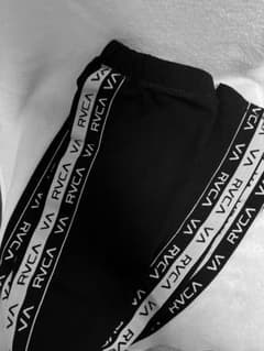 RVCA パンツ　スキニー　レギンス　ライン　テープ　ロゴ　ブラック　ルーカのサムネイル