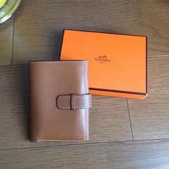 エルメス 三つ折り財布 正規品のサムネイル