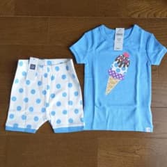 Tシャツとズボンセットのサムネイル