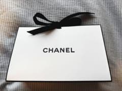 美品☆シャネル 化粧品購入付属ボックスのサムネイル