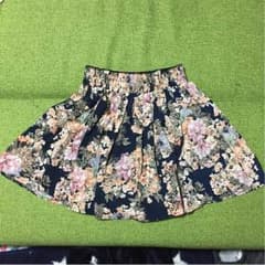 MAGESTIC LEGON 花柄スカート 値下げしました♪のサムネイル