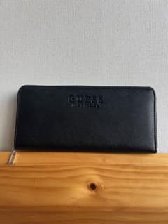 GUESS財布のサムネイル