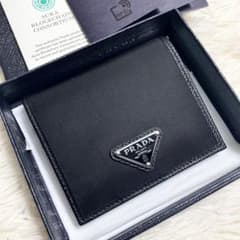 未使用】 現行 プラダ ナイロン サフィアーノ 三角ロゴ 二つ折り IC 