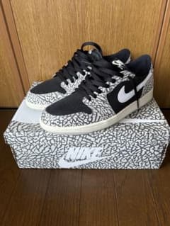 NIKE AIR JORDAN 1 LOW BLACK CEMENTのサムネイル