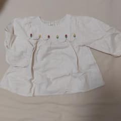 チューリップ刺繍ブラウス 90サイズ　フタフタのサムネイル