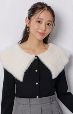 タグ付き新品☆JUSGLITTY ファーリーカラー2WAYニットのサムネイル