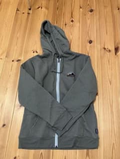 Patagonia パーカー　色SLEET GREEN 海外メンズSレディースMのサムネイル