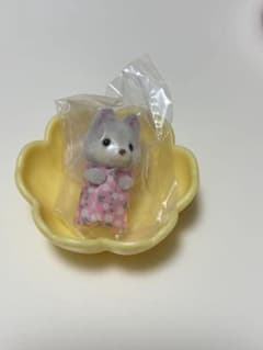 ⭐*。様 シルバニアファミリー 赤ちゃん＆お花のベッドセット ハスキーの小さい赤のサムネイル