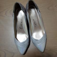ハイヒールパンプスのサムネイル