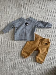 THE NORTH FACE キッズ服 セットアップ 【上80】・【下70】のサムネイル