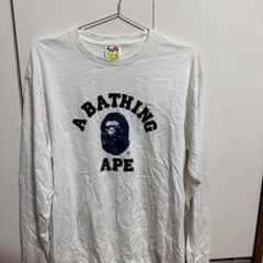 A BATHING APE カモ柄ロゴ 長袖Tシャツ ホワイト XLのサムネイル