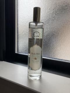 お値下げ！ラリン　ボディミスト  100ml フローズンペア　9割残♡のサムネイル