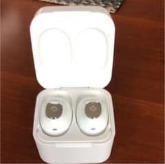 iPhone ワイヤレスイヤホン ワイヤレス充電器のサムネイル