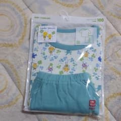 100 ユニクロ　ドライパジャマ みつばち　てんとう虫のサムネイル
