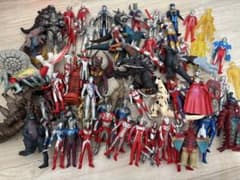 日*4様 ウルトラマン ソフビ フィギュア 大量セット　計73体＋マント 日*4様 ウルトラマン ソフビ フィギュア 大量セット 計73体＋マント