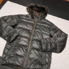 【良品】UNIQLO ファー付き 光沢 ダウンジャケット クリーニング済み