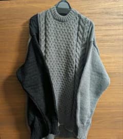U:UME ユーム  Bi-Color Rib Patch Sweater uのサムネイル