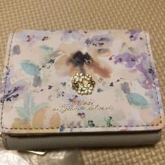 三つ折財布のサムネイル