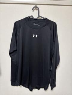 Under Armour HEATGEAR ブラック長袖シャツ Mのサムネイル