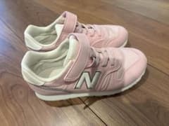 New Balance ピンク スニーカー 19㎝のサムネイル