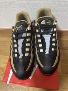 中古 Nike Air Max 95 ブラック/ゴールド 28cm - メルカリ
