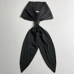 Brunello Cucinelli 超美品カシミア100%ストール Brunello Cucinelli カシミヤ100% ビーズ装飾 ストール - メルカリ