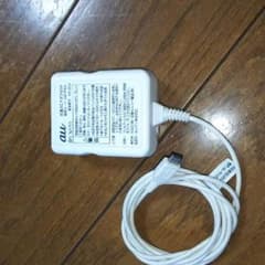 充電器 au ACアダプタ 純正品のサムネイル