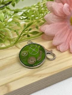clockgreen   ハンドメイド　チャームのサムネイル