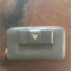 PRADA 長財布のサムネイル