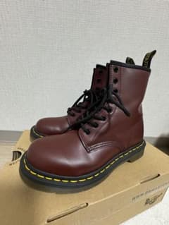 ドクターマーチン Dr.Martens 8ホール UK5 バーガンディのサムネイル