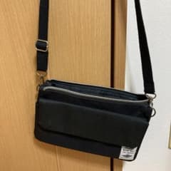 ショルダーバッグのサムネイル