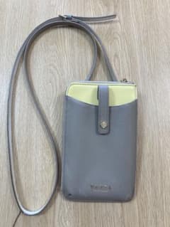 トッカ　スマホショルダー　　グレージュのサムネイル