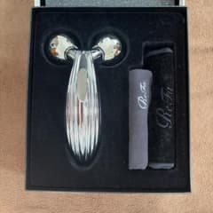 ReFa 美顔ローラー 専用ポーチ付き - メルカリ